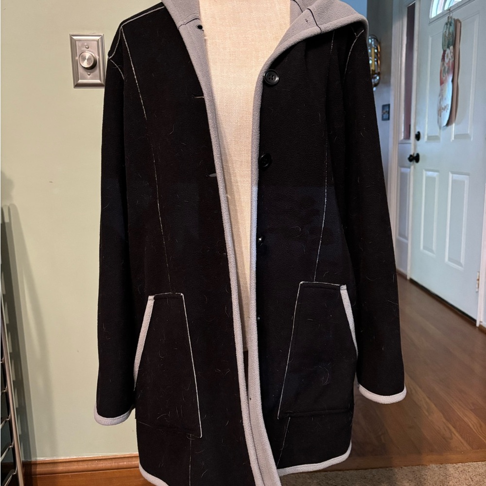 Susan Graver Large Black and Gray Fleece Coat